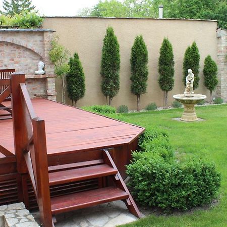 Villa Garden Dunajska Streda Exterior photo