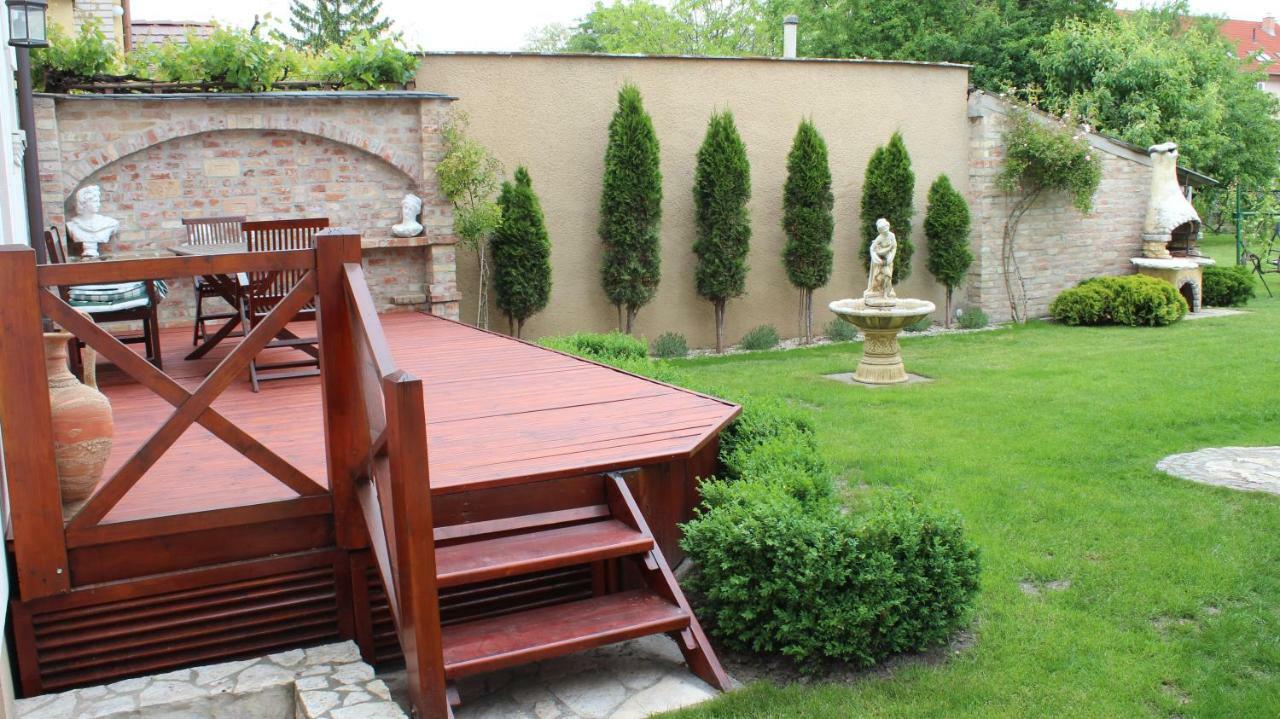 Villa Garden Dunajska Streda Exterior photo
